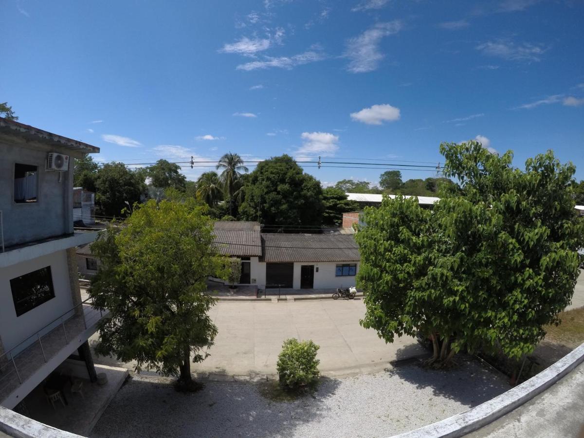 Hotel Paraiso Plaza プエルト・トリウンフォ エクステリア 写真